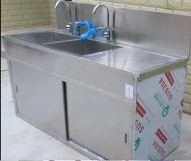 高港區盛華科教 專業供應醫用304不銹鋼腳踏洗手池及配套儲存柜、消毒柜